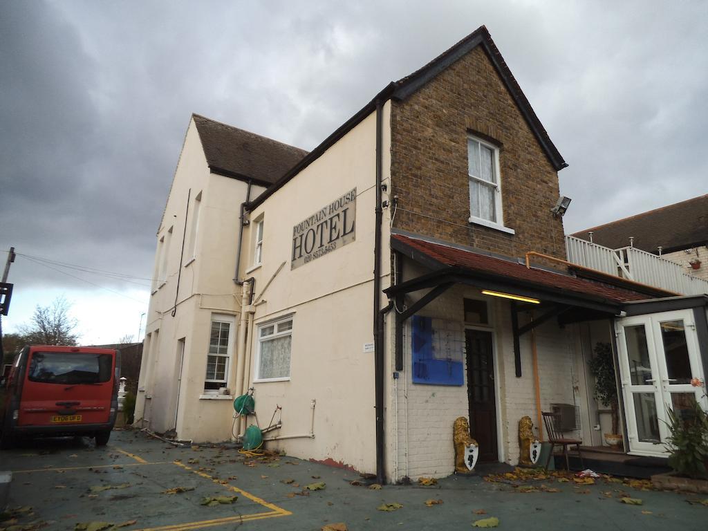 Fountain House Hotel Hayes  Exterior foto